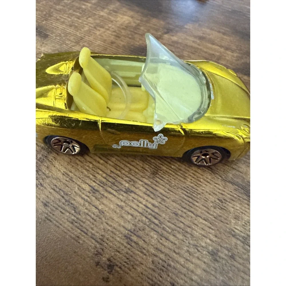 Polly Pocket Gold Convertible Car J1679 2007 Mattel Polly Wheels Diecast